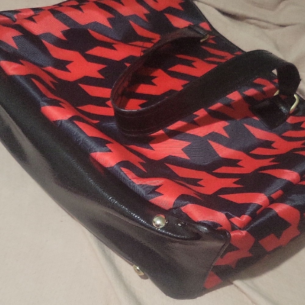 Jessica Simpson Vibrant Red And Black Tote - image 4